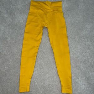 Set Active X Madelyn Cline leggings